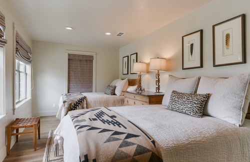 Hondo Complejo | Texas Hill Country Exclusive Ranch Resort