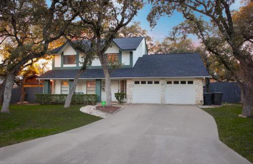 North San Antonio - SAT Casa | Texas Modern Minutes from Airport