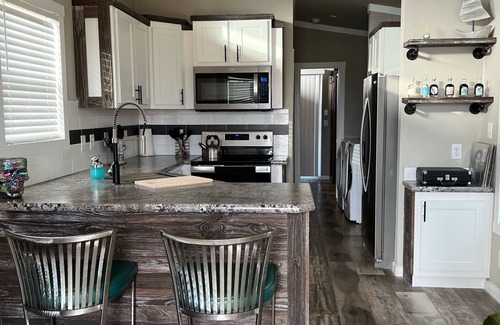 Gordonville Casa | Texoma Getaway - Tiny House on a Cannabis Farm