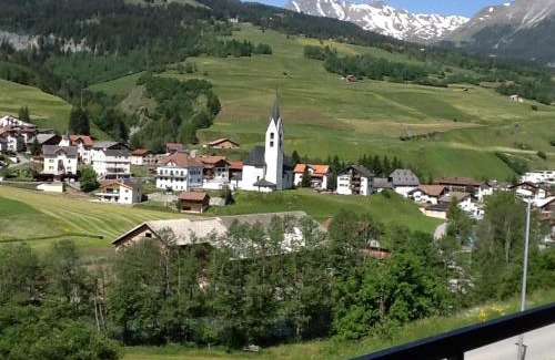 Savognin Apartamento | Tgesa Marlotscha