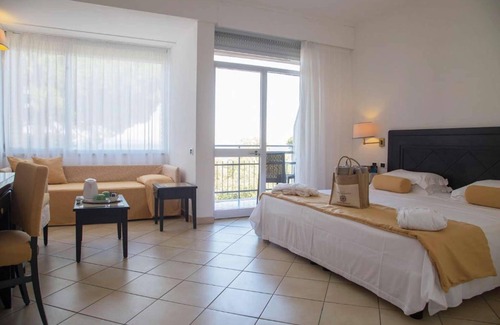 Naregno Hotel | TH Capoliveri - Grand Hotel Elba International