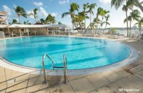 Les Terres Basses Condominio | The Hibiscus