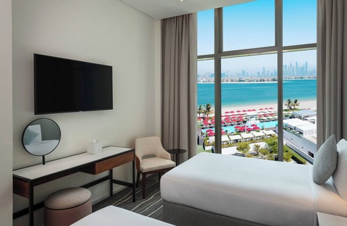 Palm Jumeirah Complejo | Th8 Palm Dubai Beach Resort, Vignette Collection by IHG