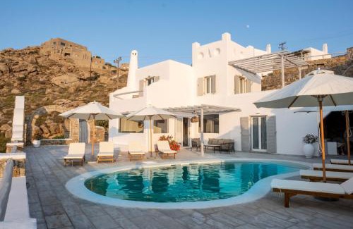 Kanalia Villa | Thalia Luxe 4-Bedroom Pool Villa