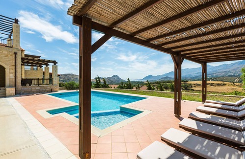Lefkogeia Villa | Villa Thalia! Piscina privada, increíbles vistas al mar, a poca distancia de las tiendas.