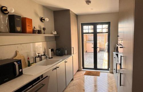 Thames Ditton Apartamento | Thames Ditton Apt - Sleeps 6 - Garden & Bbq