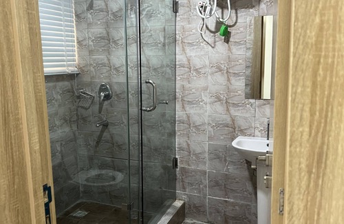 Ikeja Hotel | Thapunchline Apartments & Hotels