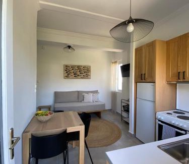 Leonidio Apartamento | Thassa Beach Apartment No1 (with mountain view)