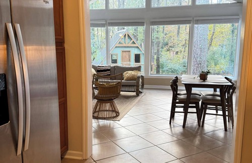 Alpharetta Casa | "That 70s House" in Downtown Alpharetta - Full of 70s Charm in a Dream Location