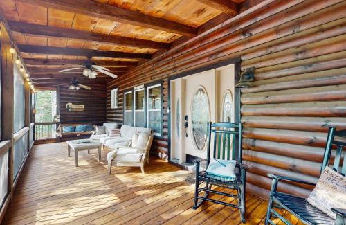 Blue Ridge Casa | That Cabin on That Lane
