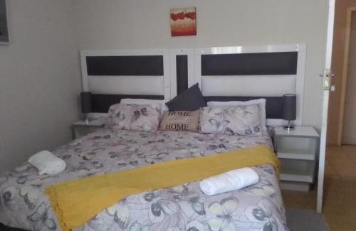 Mahikeng Casa | Thatch Haven Guesthouse