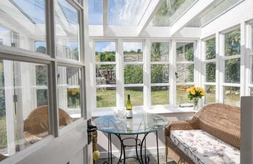 Charmouth Casa | Thatched Cottage