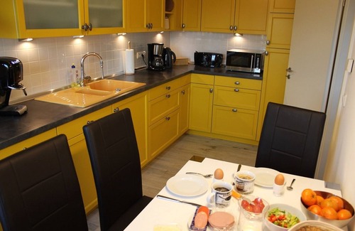 Zierow Casa | Cabaña con techo de paja en 1. Rema hacia el mar Báltico - cerca de la ciudad hanseática de Wismar