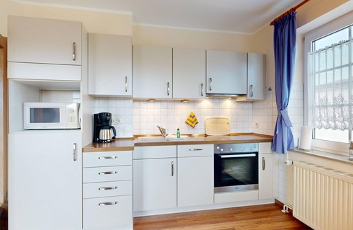 Lancken-Granitz Cabaña | Casa de campo con techo de paja Möwe 01, apartamento de 2 habitaciones, Lancken Granitz - Möwe 01
