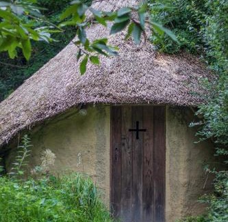 Ash Otro | Thatched Roundhouse in Somerset Woodland