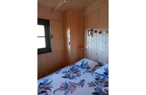 Tremolat Cabina | The 2 Maryflo Cabins