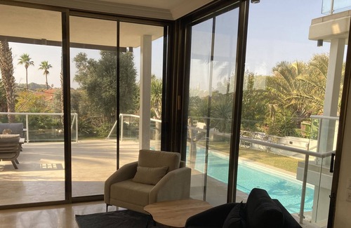 Herzliya Pituach Villa | ♦The Palm Villa♦