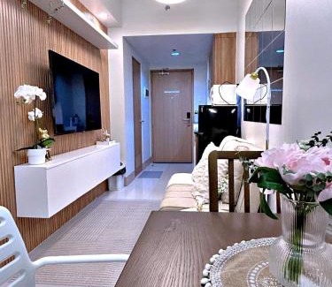 Pasay Apartamento | The 3rd Staycation Near MOA, Airport, with FREE WIFI, Netflix