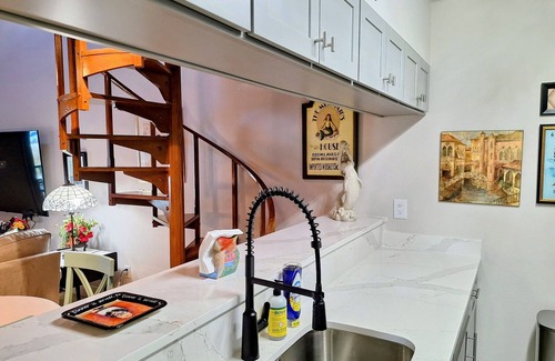 Sanibel Condominio | The 5 star Mermaid House beachfront condo reopens. Gulf view from all windows