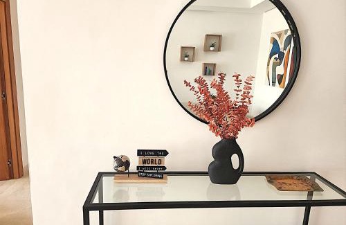 Gauthier Apartamento | The 53 Gauthier by IB Signature - Stylish two-Bedroom flat - Wifi, Self Check-in, Day and Night Security, close to all facilities