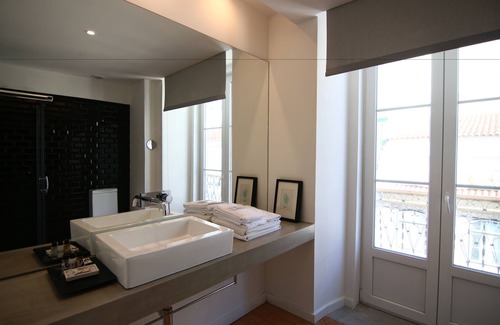 Santa Maria Maior Hotel | The 8 Downtown Suites
