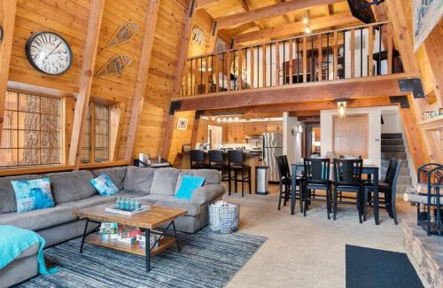 Summit Estates Casa | The 99 Pines Walk to Snow Summit Hot Tub