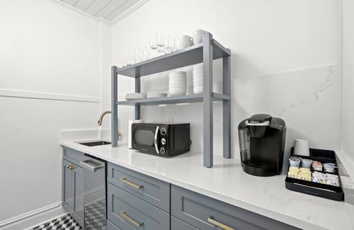 Hyde Park Apartamento | The Adaline #1 - Luxury Hyde Park Apt Near Bayshore