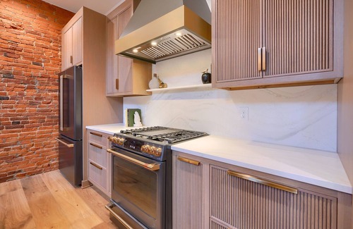 Chillicothe Casa | The Addison- Luxury Townhome w/ Rooftop Patio