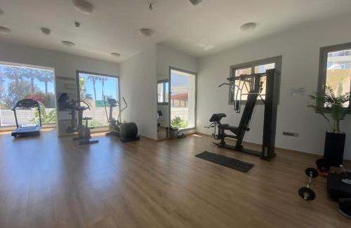 Agios Tychon Apartamento | The Address -Beachfront 2 Bedroom Residence