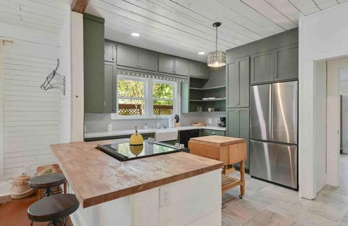 Bryan Casa | “The Adorable Abode”