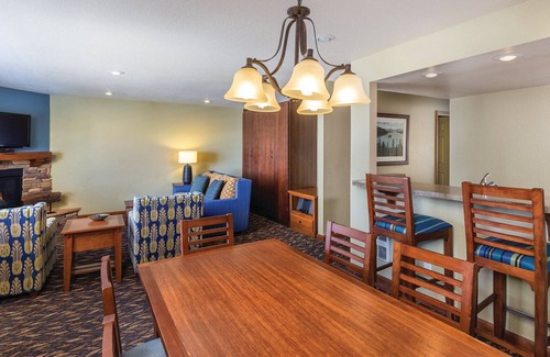 Tahoe Village Complejo | ¡La aventura comienza cerca de las orillas arenosas del lago!