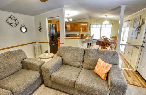 Ono Island Casa | The Ailanthus Cottage