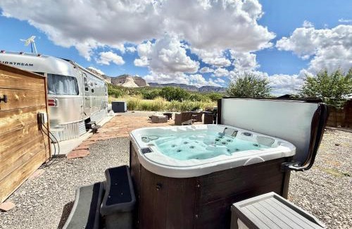 Orderville Otro | The Airstream 2 at East Zion in The Fields