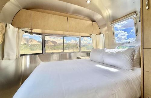Orderville Otro | The Airstream 2 at East Zion in The Fields