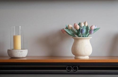 Brixton Apartamento | The Aisle Seat - pet-friendly 1BR modern apartment