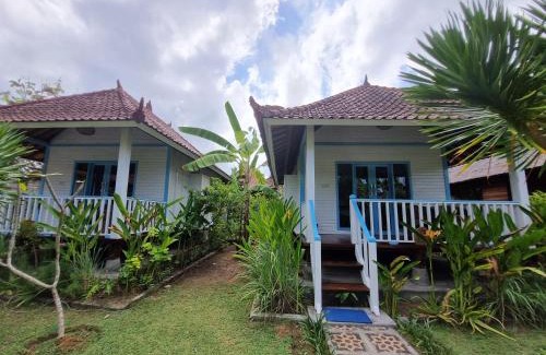 Mushroom Bay Complejo | The Akah Cottage