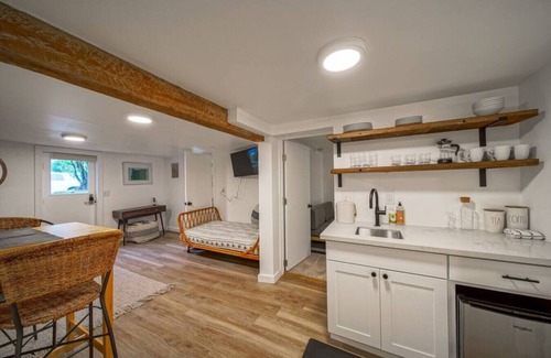 Alberta Condominio | The Alberta Escape - 2br - Awesome Location!