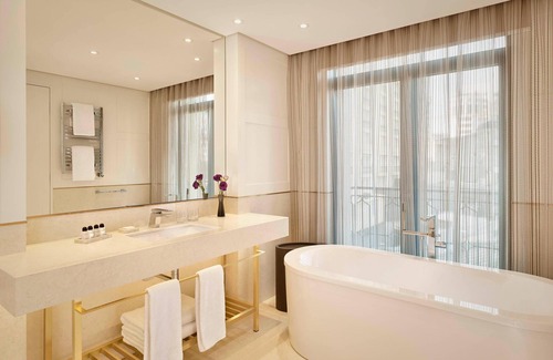 Kentron Hotel | The Alexander, A Luxury Collection Hotel, Yerevan