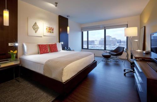 Mile Square Hotel | The Alexander