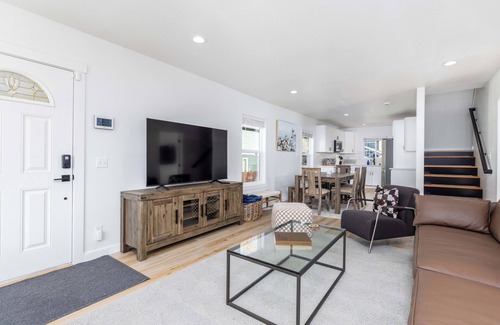 Tukwila Casa | The Allentown-Cozy Modern 6bd/3ba near Airport and Downtown