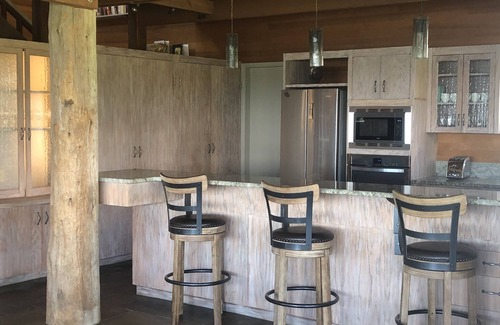 Camano Island Casa | * Nuevo listado * The Alpaca Retreat - ¡Casa de campo de lujo con vista al agua!