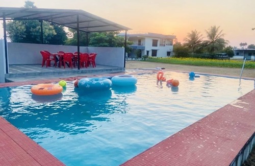 Hyderabad Otro | The Alphonso