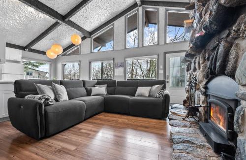 Sutton Apartamento | The Alpine, Bee Bop and Zig Zag condos of Mount Sutton