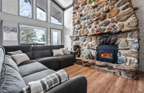 Sutton Apartamento | The Alpine, Bee Bop and Zig Zag condos of Mount Sutton