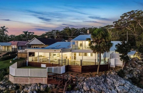 Wrights Beach Casa | 'The Anchorage' – Exclusive Beachfront Retreat