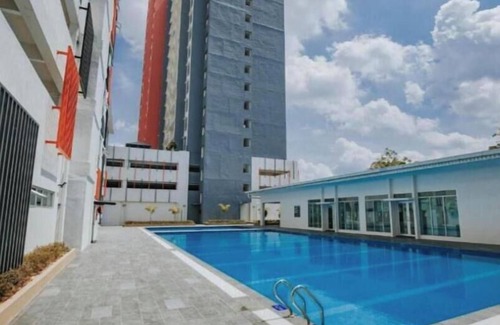 Kampung Tembok Apartamento | The Anderson Condo with NETFLIX & astro