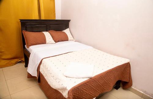 Kampala Cabina | The ankh guest house makidye