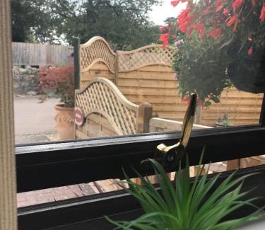 Cheddar Apartamento | The Annex Apartment is on Cheddar Bridge Apartments