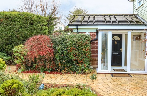 Poringland Cabaña | The Annex at 60 Rectory Lane