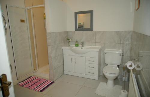 Cookstown Apartamento | The Annex Entire place